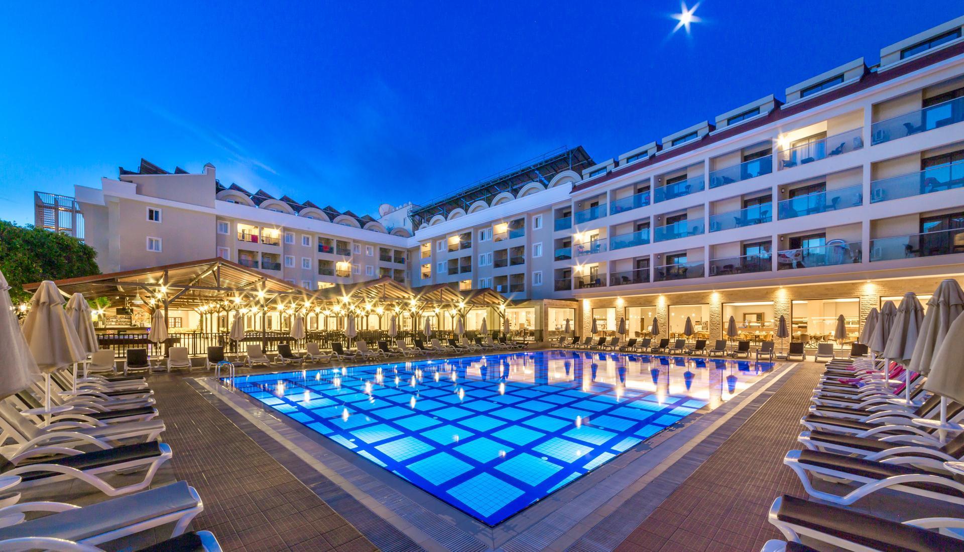 Julian Club Hotel Мармарис Екстериор снимка