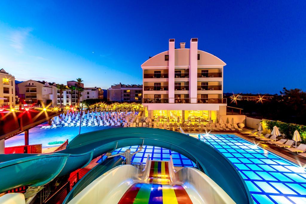 Julian Club Hotel Мармарис Екстериор снимка